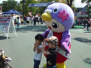 今日も、たーっくさんのお友達と写真をとったり