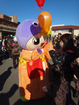 今年は、越生町中央公民館駐車場でした!