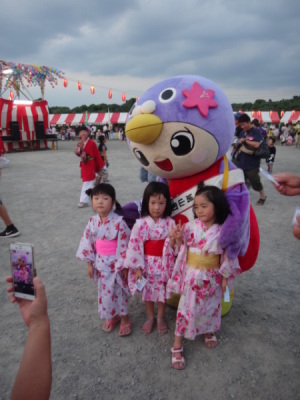 浴衣を着た子達とはーとん