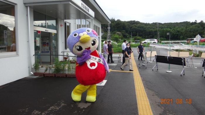 鳩山町泉井交流体験エリア入り口