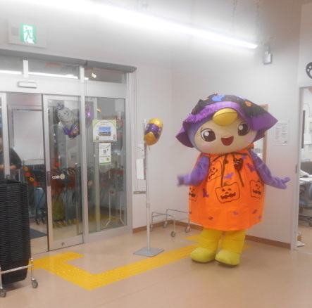入口ではーとんお出迎え