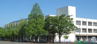 鳩山小学校