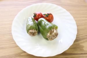 食エコ_ブルガリア風ピーマンの肉詰め