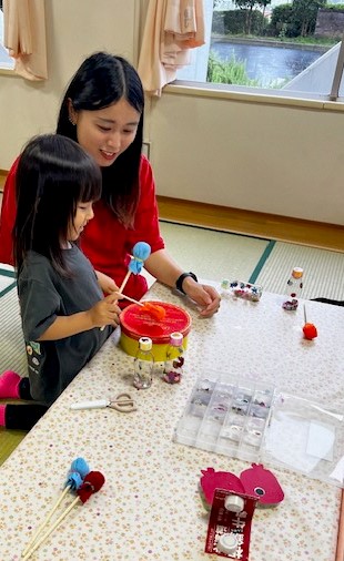 R6.6手作り楽器でチャチャチャ（太鼓のバチ鳴）